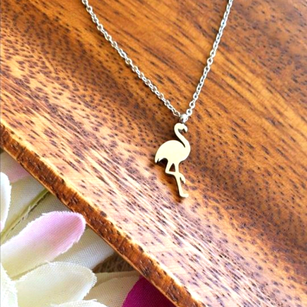 🦩 Flamingo Necklace PLUS Free Flamingo Earrings